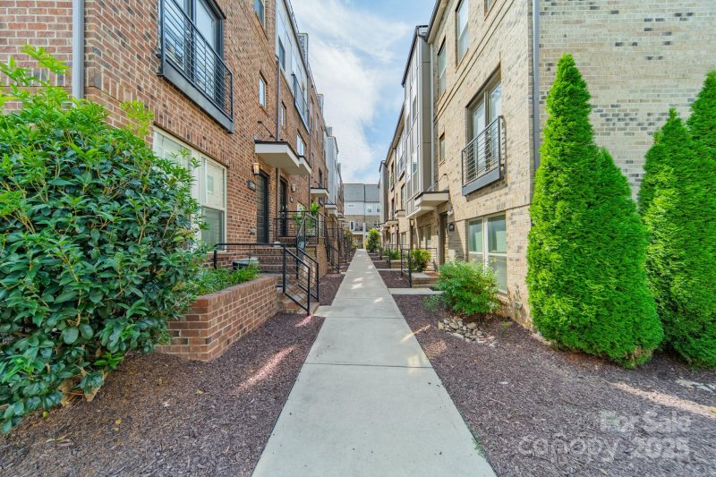 Property image 4 of 12022 Brooklyn Avenue in Central Point, Charlotte, NC 28204