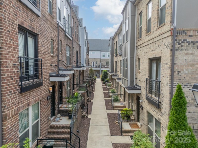 Property image 5 of 12022 Brooklyn Avenue in Central Point, Charlotte, NC 28204