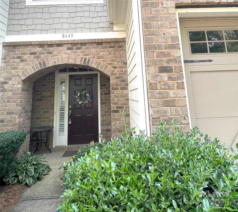 Property image 2 at 8449 Loxton Circle, Charlotte, NC 28214