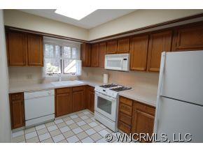 Property image 3 at 102 Beaver Ridge Road, Asheville, NC 28804