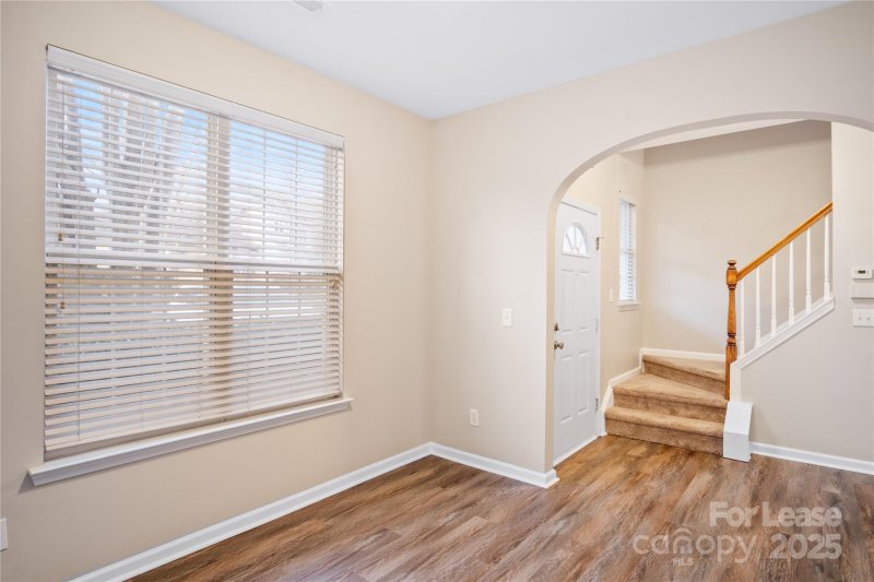 Property image 4 of 8360 Chaceview Court in Villages of Avonlea, Charlotte, NC 28269