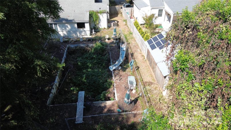 Property image 2 at 1412 Lyon Court, Charlotte, NC 28205