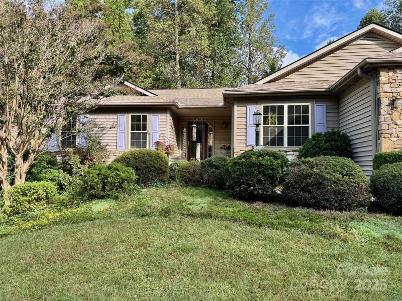 Property image 3 of 16 Tall Pines Road in Tall Pines, Hendersonville, NC 28739