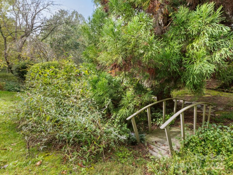 Property image 5 of 16 Tall Pines Road in Tall Pines, Hendersonville, NC 28739