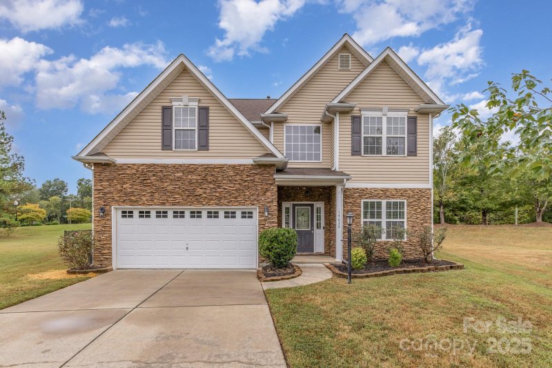 Property image 2 of 14632 Karen Graham Court in Waterlyn, Charlotte, NC 28278