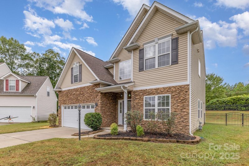 Property image 3 of 14632 Karen Graham Court in Waterlyn, Charlotte, NC 28278