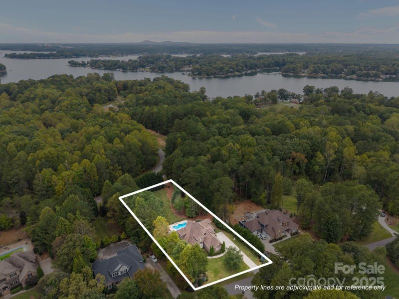 Property image 5 of 117 Wolf Hill Drive in Beacon Pointe, Mooresville, NC 28117