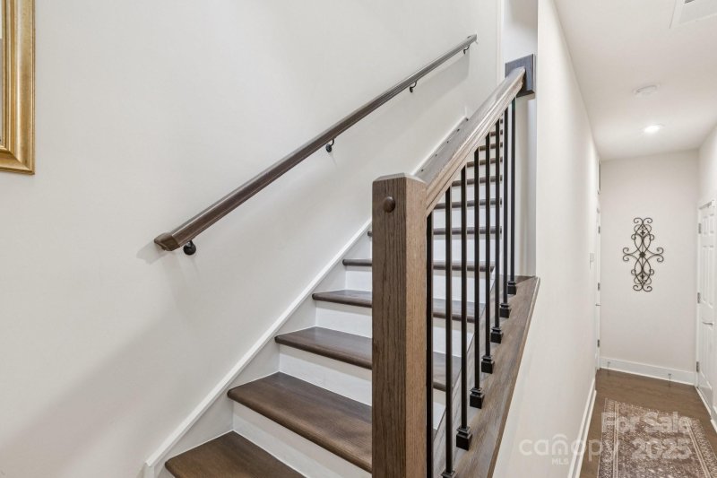 Property image 3 of 12106 Brooklyn Avenue in Central Point, Charlotte, NC 28204