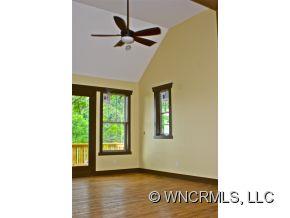 Property image 4 at 18 Sunset Dr, Asheville, NC 28804