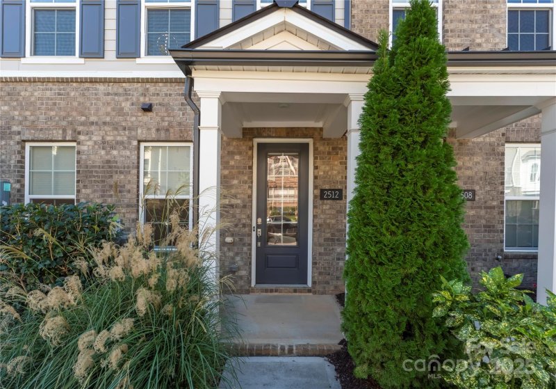 Property image 3 at 2512 Kenmore Avenue, Charlotte, NC 28204