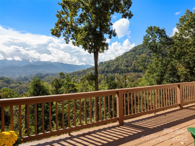 Property image 3 of 88 Brown Bear Way in Spring Valley, Waynesville, NC 28786