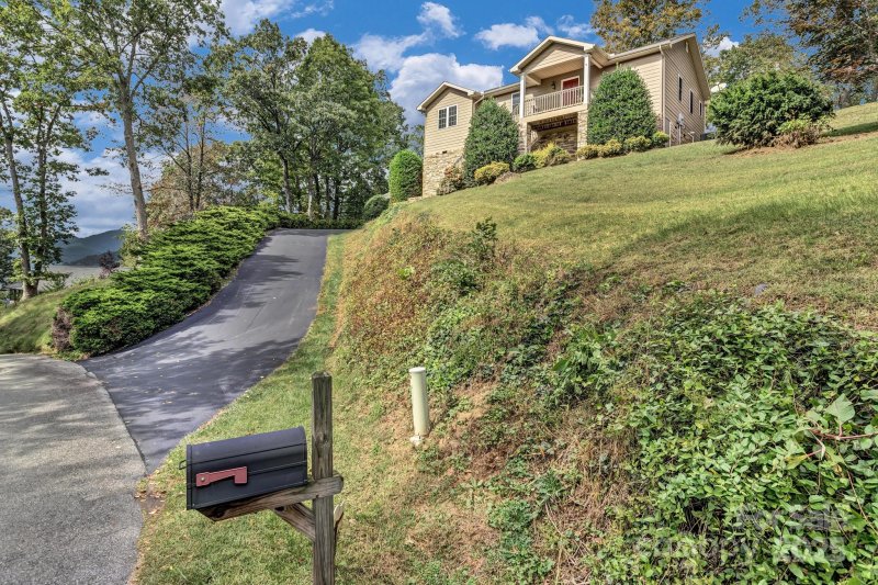 Grassy Top Estates, Canton Community