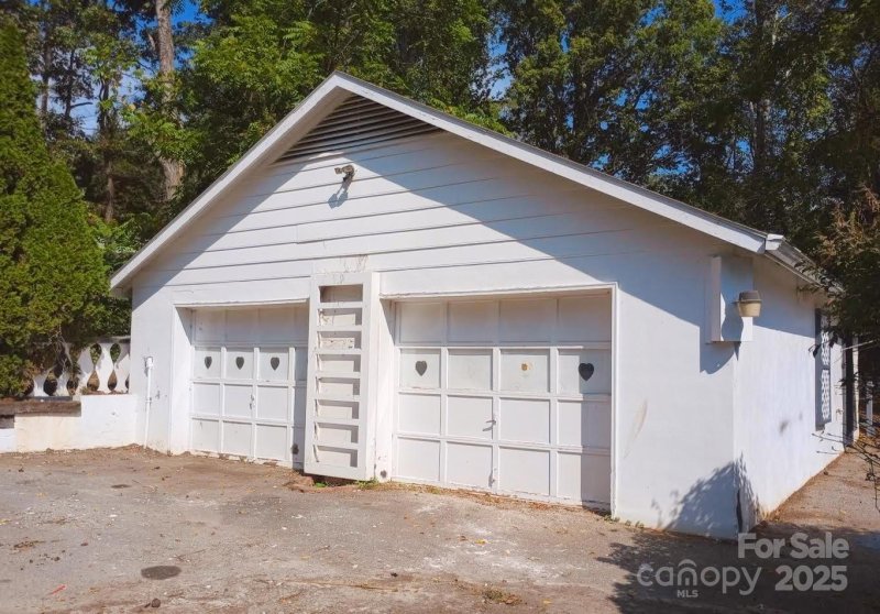 Property image 4 of 132 Haynes Street in Greater Druid Hills, Hendersonville, NC 28791