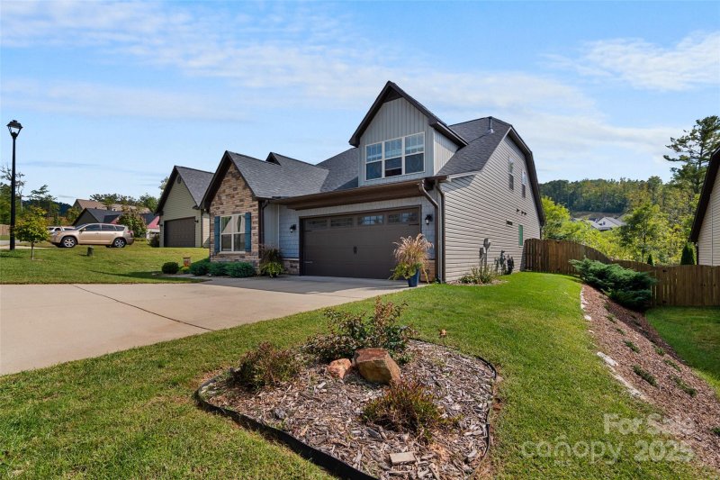 Property image 4 of 190 Water Leaf Drive in Maple Trace, Weaverville, NC 28787