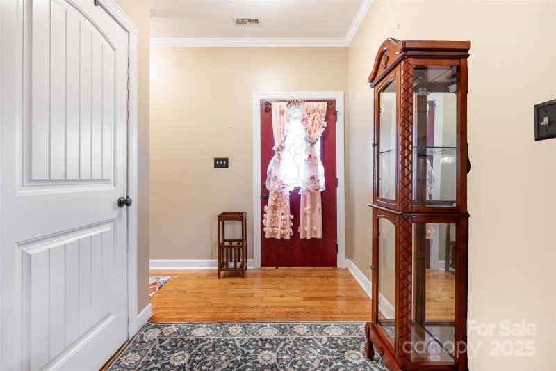 Property image 4 of 1000 Creekside Drive in Creekside, Lincolnton, NC 28092