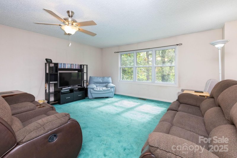 Property image 4 of 84 High Country Road in High Country Estates, Weaverville, NC 28787