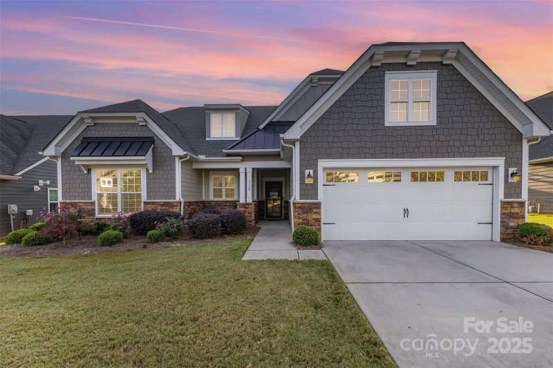 3125 Arches Bluff Circle