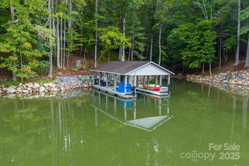 Property image 4 of 503 Larkhaven Drive in The Arbor at Lake James, Nebo, NC 28761