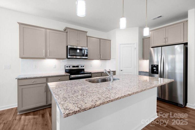 Property image 4 at 14028 Penbury Lane, Charlotte, NC 28278