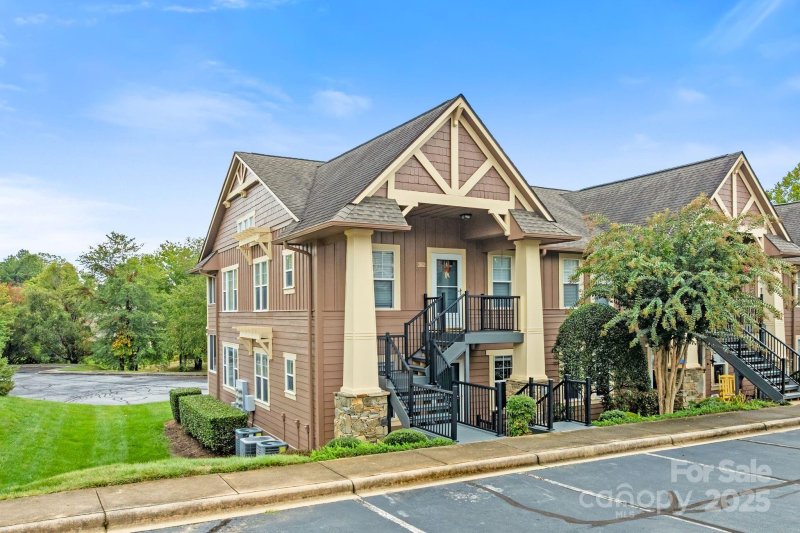 Property image 2 of 150 Deermouse Way in Wolfpen, Hendersonville, NC 28792