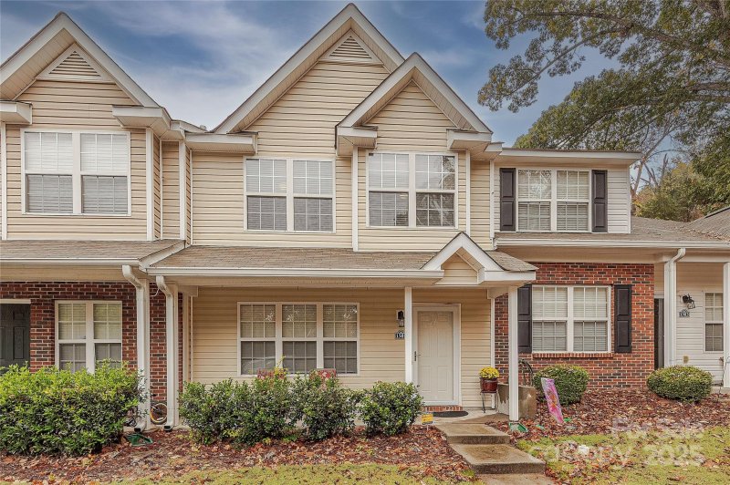 1581 Maypine Commons Way