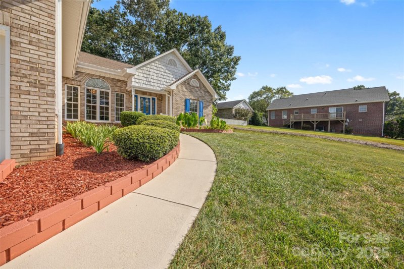Property image 5 of 1447 34th Avenue Lane in Colony Woods, Hickory, NC 28601