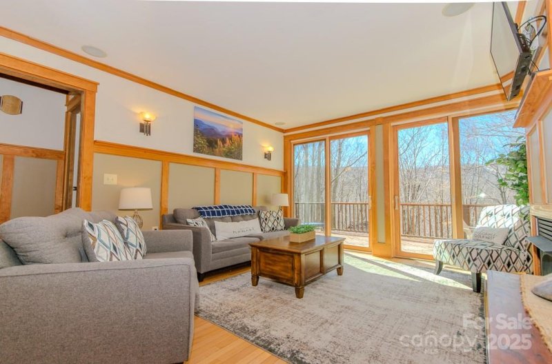 Property image 3 of 169 Hornbeam Road in Charter Hills, Beech Mountain, NC 28604