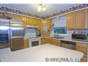 Property image 3 at 14 Tuckaway Drive, Asheville, NC 28803