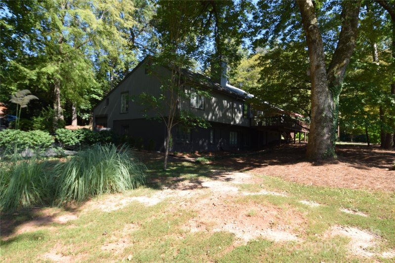 Property image 3 of 100 Fairway Ridge in River Hills, Clover, SC 29710