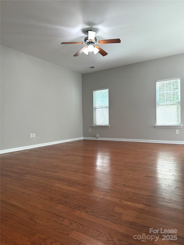 Property image 3 of 10577 Bunclody Drive in Villages at Back Creek, Charlotte, NC 28213