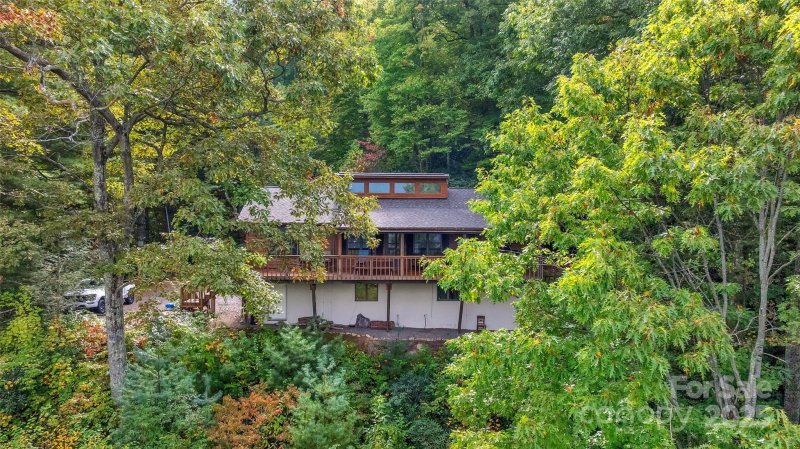 Property image 2 of 1107 Summit Drive in Mountain Top Development Inc, Maggie Valley, NC 28751