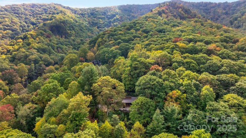 Property image 3 of 1107 Summit Drive in Mountain Top Development Inc, Maggie Valley, NC 28751