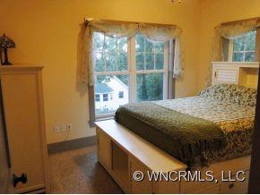 Property image 4 at 6 Sunset Drive, Asheville, NC 28804