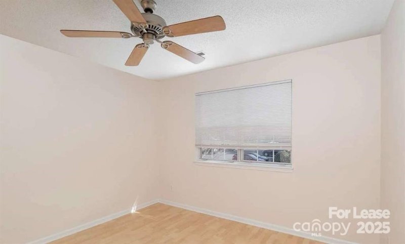 Property image 3 of 5664 Prescott Court in Prescott Village, Charlotte, NC 28269