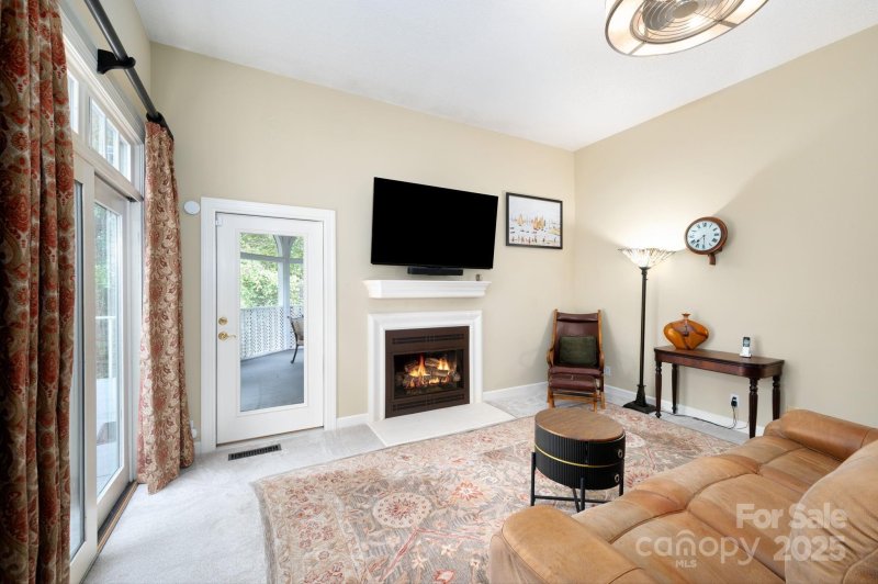 Property image 4 of 37 New Cross North None in Eastmoor, Asheville, NC 28805