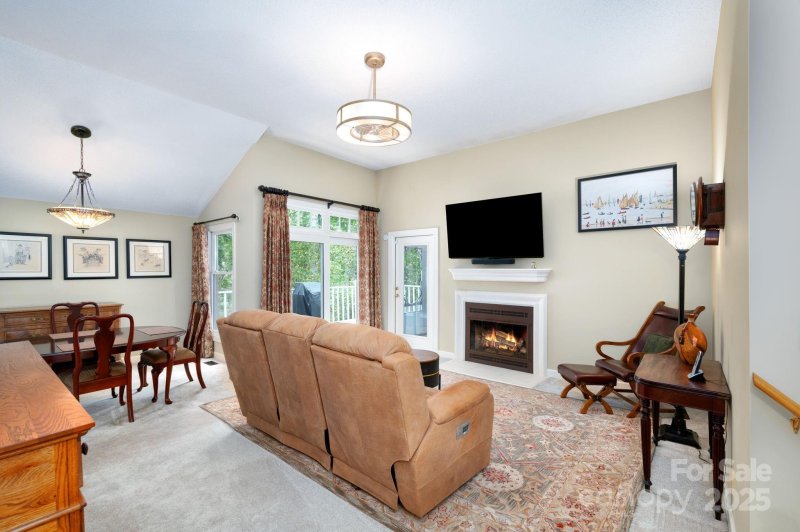 Property image 5 of 37 New Cross North None in Eastmoor, Asheville, NC 28805