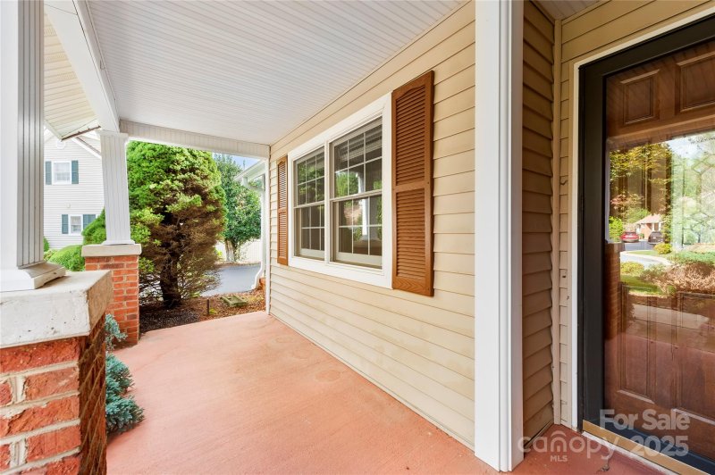 Property image 3 of 1113 Citation Circle in Saddlebrook, Hendersonville, NC 28739