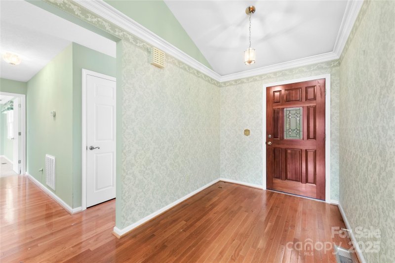 Property image 5 of 1113 Citation Circle in Saddlebrook, Hendersonville, NC 28739