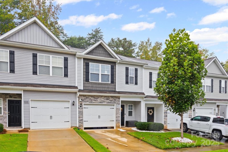 Property image 2 of 8105 Alderton Lane in Townes at Kingstree, Charlotte, NC 28215