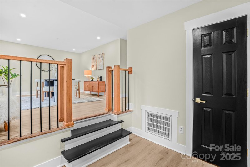 Property image 5 of 2012 Bangor Road in Yorkwood, Charlotte, NC 28217