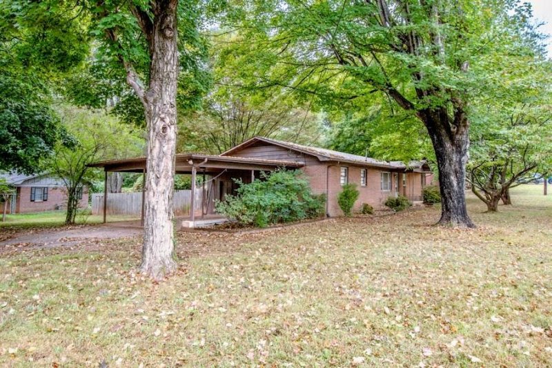 Property image 3 at 210 S Toria Drive, Statesville, NC 28625