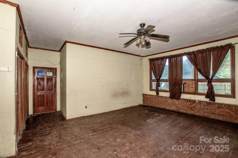 Property image 5 at 210 S Toria Drive, Statesville, NC 28625