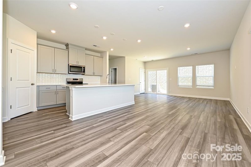 Property image 2 at 7028 Alva Terrace, Charlotte, NC 28216