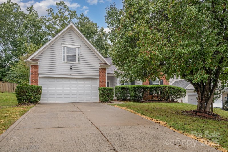 Property image 4 of 6043 Shining Oak Lane in Eastfield, Charlotte, NC 28269