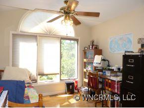 Property image 3 at 20 Moriah Lane, Asheville, NC 28803