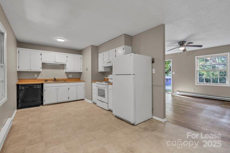 Property image 3 of 168 Lomax Street in Chapel Hill, Boone, NC 28607