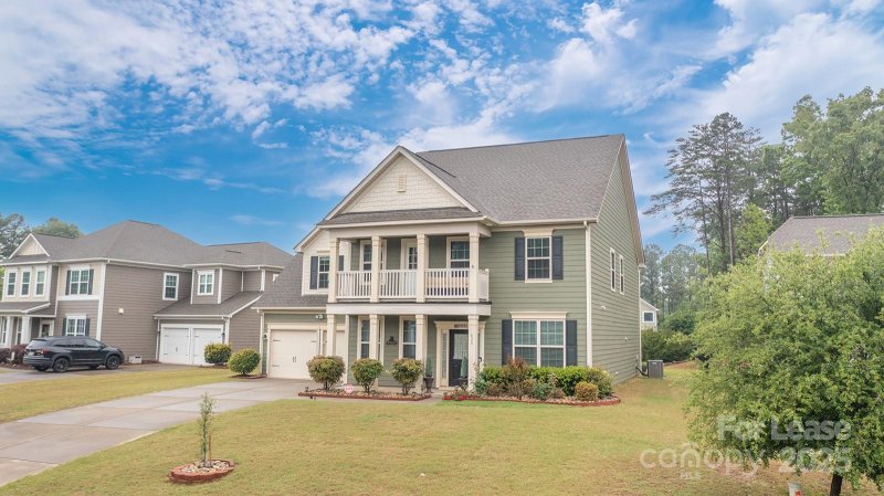 Property image 2 of 428 Moses Drive in The Retreat at Rayfield, Indian Land, SC 29707