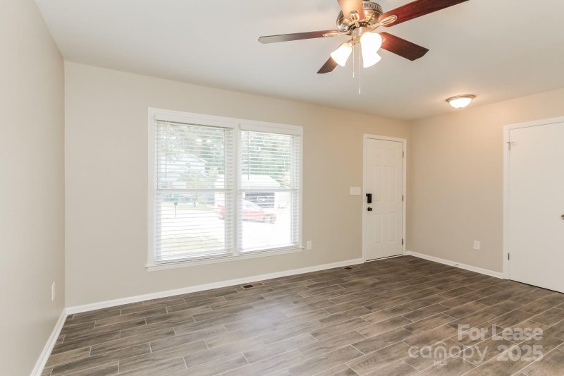 Property image 4 of 500 Fallingswood Court in Whispering Pines, Charlotte, NC 28217