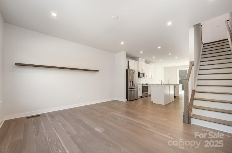 Property image 4 of 540 Billingsley Road in Wendover Green, Charlotte, NC 28211