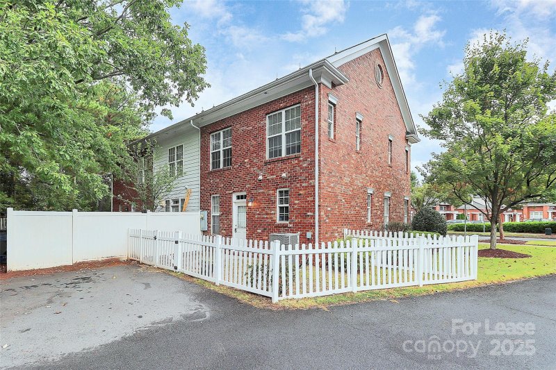 Property image 4 of 9845 Longstone Lane in Cedar Walk, Charlotte, NC 28277